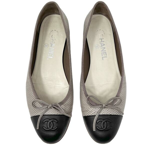 Chanel Textured Leather Cap Toe Ballet Flats Grey Black 37.5 - Picture 1 of 10